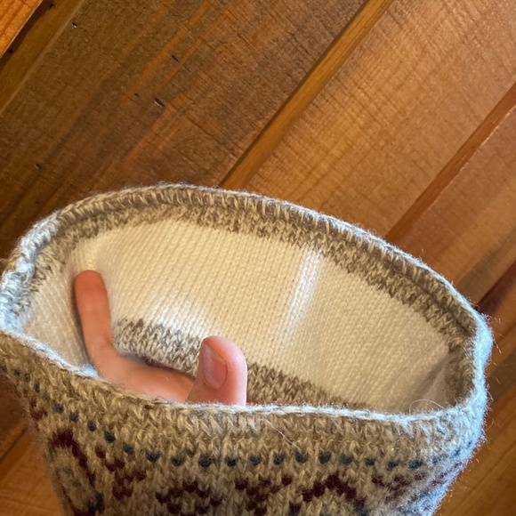 Beautiful Wool knit Fall/Winter Headband - Picture 2 of 4